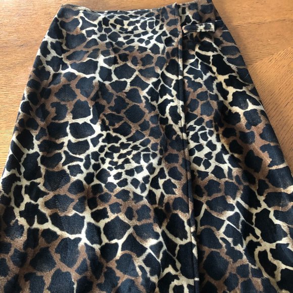 VINTAGED ZARA ANIMAL PRINT WRAP SKIRT - Picture 1 of 3